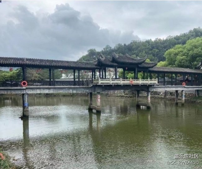 【折疊屏手機里的春夏秋冬】萬物復(fù)蘇