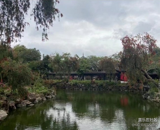 【折疊屏手機里的春夏秋冬】萬物復(fù)蘇