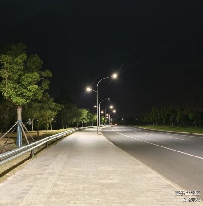 【折疊屏手機里的春夏秋冬】夏夜