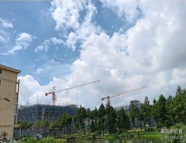 【折疊屏手機(jī)里的春夏秋冬】春意盎然