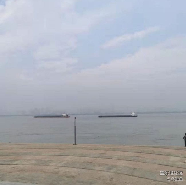 【折疊屏手機(jī)里的春夏秋冬】秋天你好