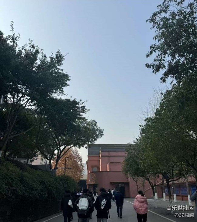 【折疊屏手機(jī)里的春夏秋冬】秋季校園