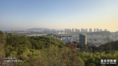 【鏡頭里的故事】遠(yuǎn)眺雙月灣海濱小鎮(zhèn) C