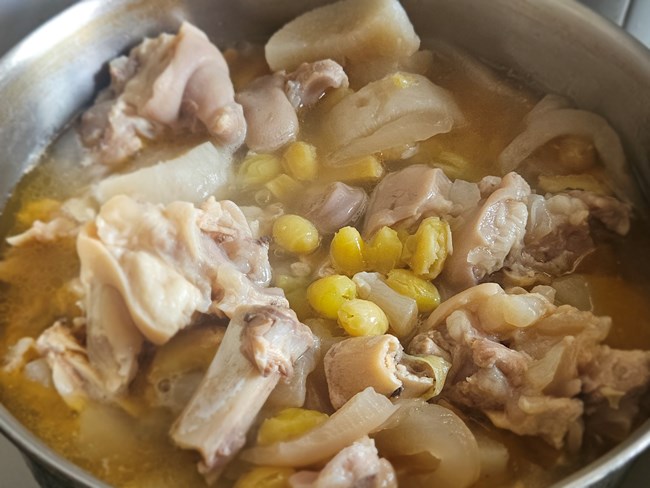 【寒天尋味】酸蘿卜蹄花