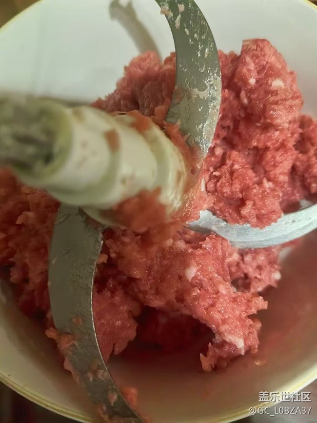 【食暖朝夕】自制牛肉丸