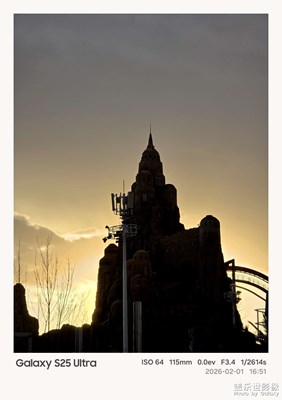 暮色中的水晶圣城