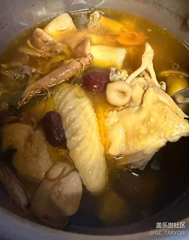 【春肴納?！咳藚蹼u湯