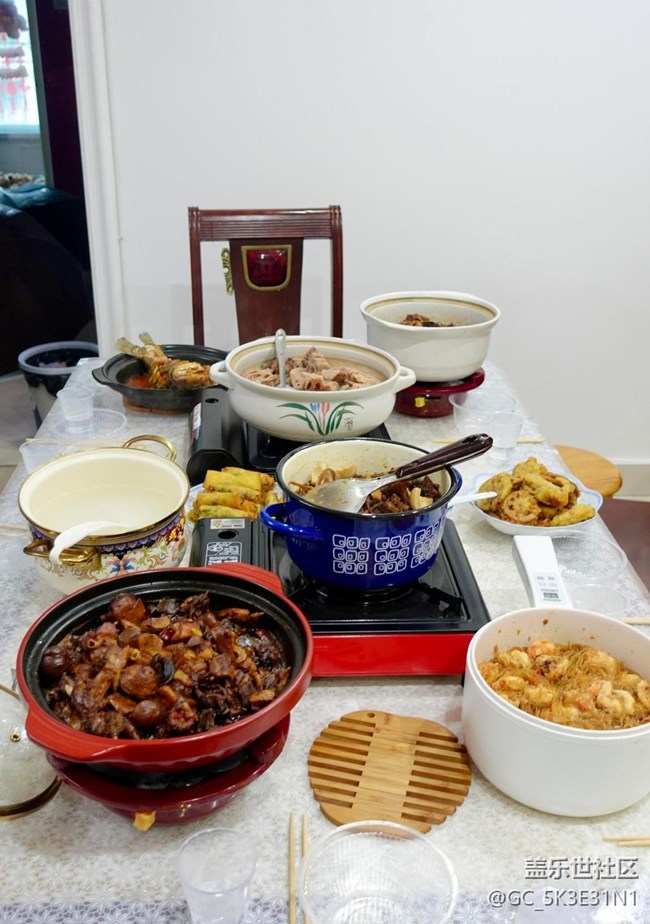 【春肴納?！繄F年宴