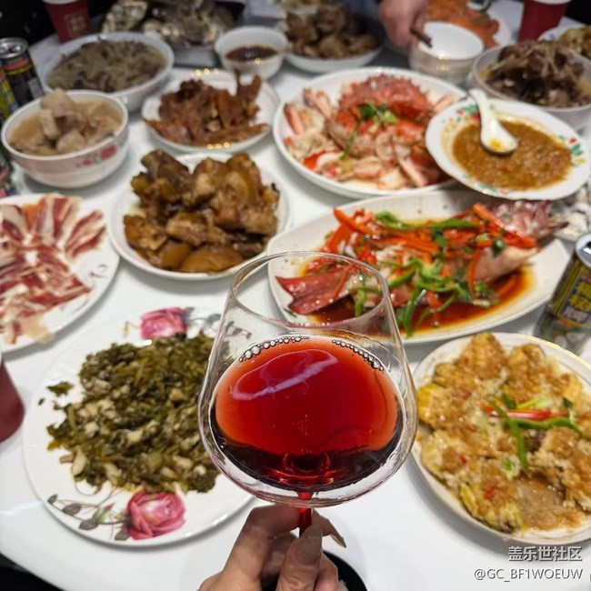 【春肴納?！亢蒙? title=