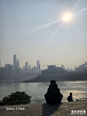 【光影一刻】江邊美景