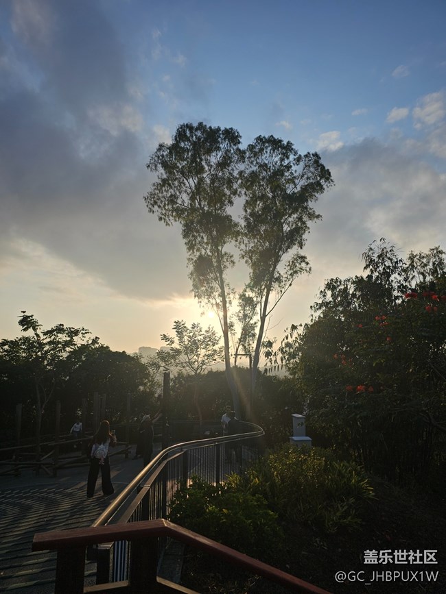 【旅途瞬間志】太陽(yáng)要落山