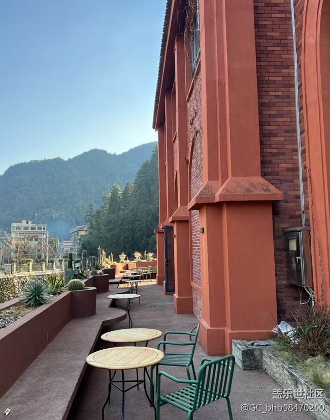 【徒步所見】紅磚城堡