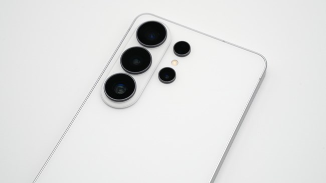 精雕工藝 防窺顯示屏 Galaxy S26系列評測