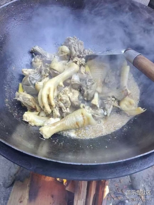 【尋味三月天】鐵鍋燉雞