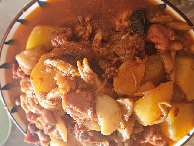 【尋味三月天】土豆燒膀