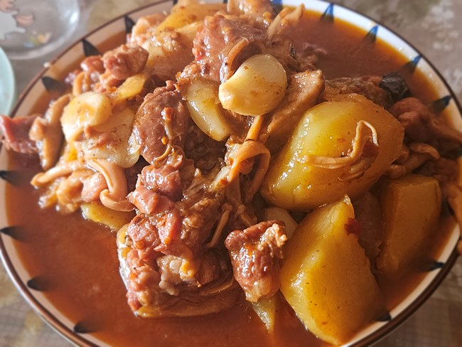 【尋味三月天】土豆燒膀