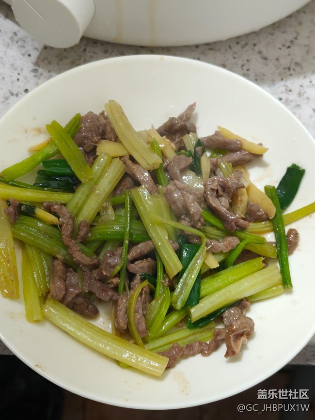 【尋味三月天】芹菜炒肉