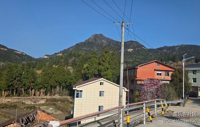 【折疊屏手機(jī)里的春天】美麗家鄉(xiāng)