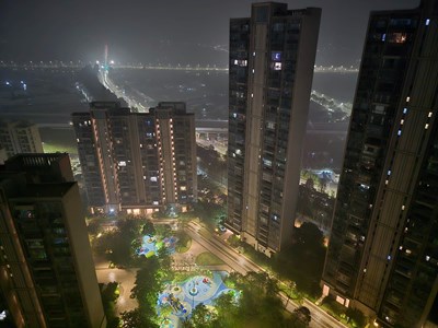 雨中的城市。。。