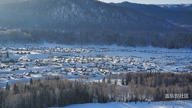 新疆禾木村的日出