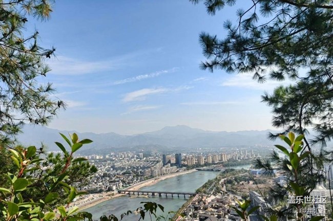 【途有春光】登高望遠(yuǎn)