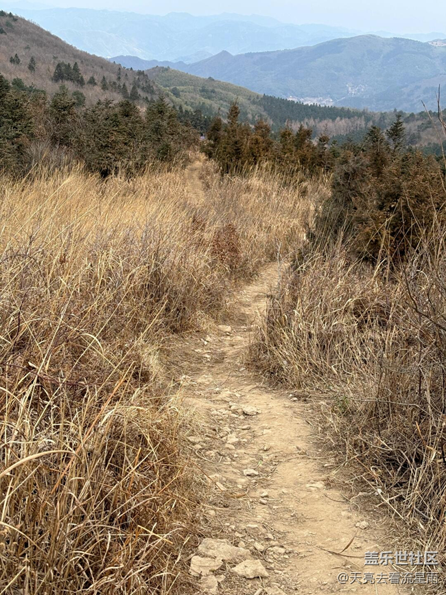 在山之巔、云之海中放逐自我