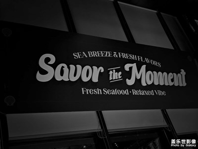 大多數(shù)人都相同,喜歡的只是愛情的臉孔~