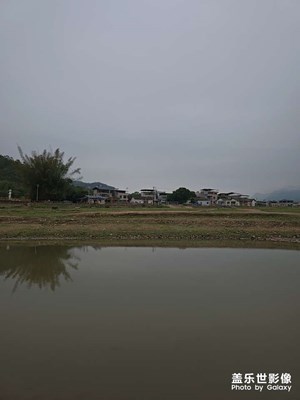 【細(xì)微之處】湖畔鄉(xiāng)野