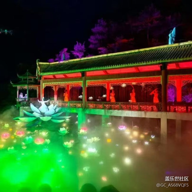 【折疊屏手機陪伴的五一】實景劇