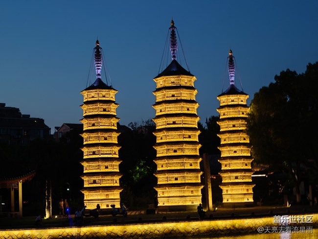【五一風光】夜游看塔