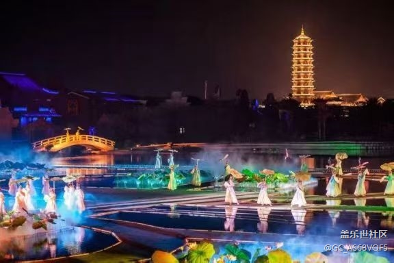 【折疊屏手機陪伴的五一】實景劇