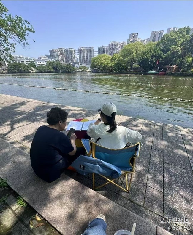 【折疊屏手機陪伴的五一】公園