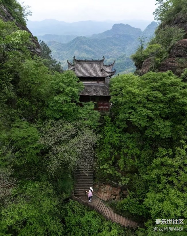 【五一趣拍分享】爬山