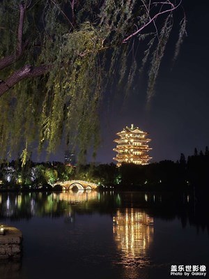 湖邊夜景