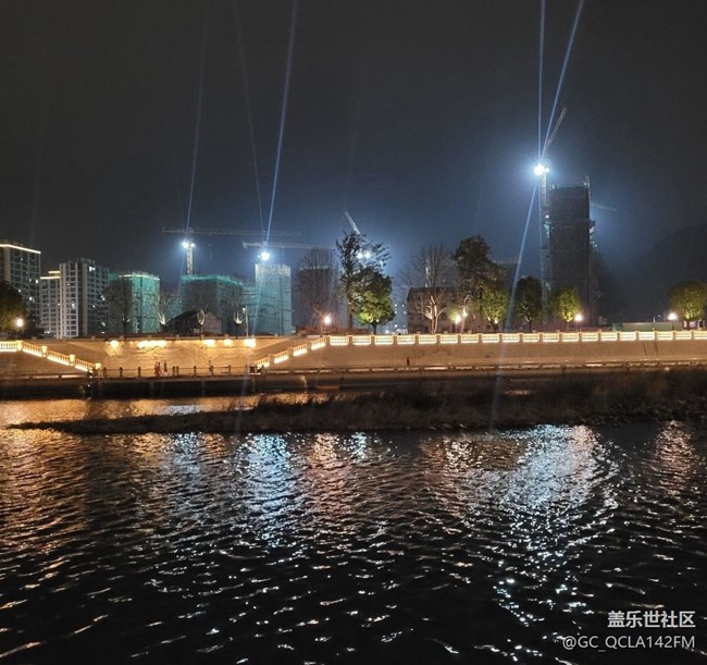 【初夏漫行】家鄉(xiāng)夜景