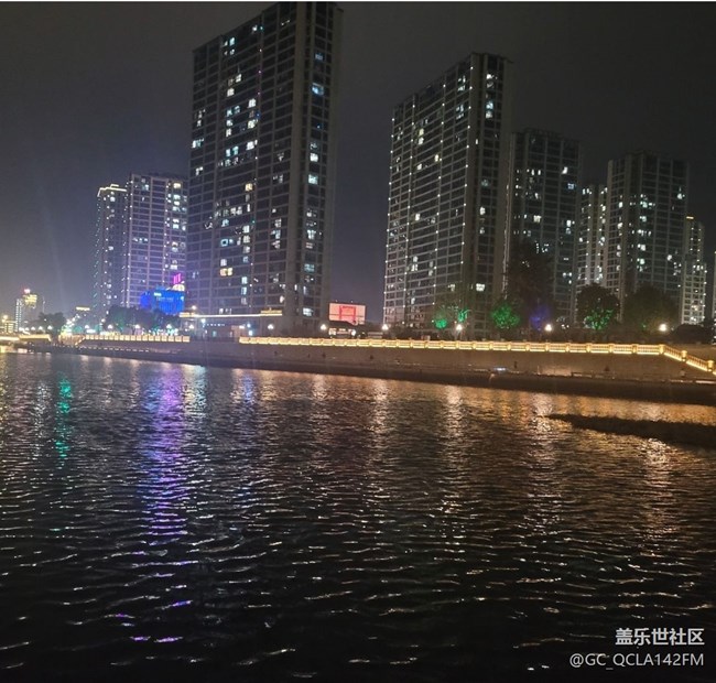 【初夏漫行】家鄉(xiāng)夜景