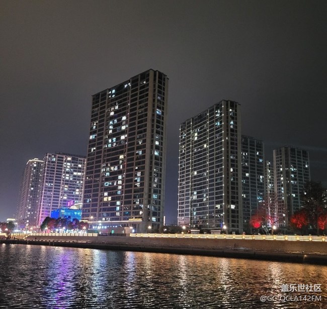 【初夏漫行】家鄉(xiāng)夜景