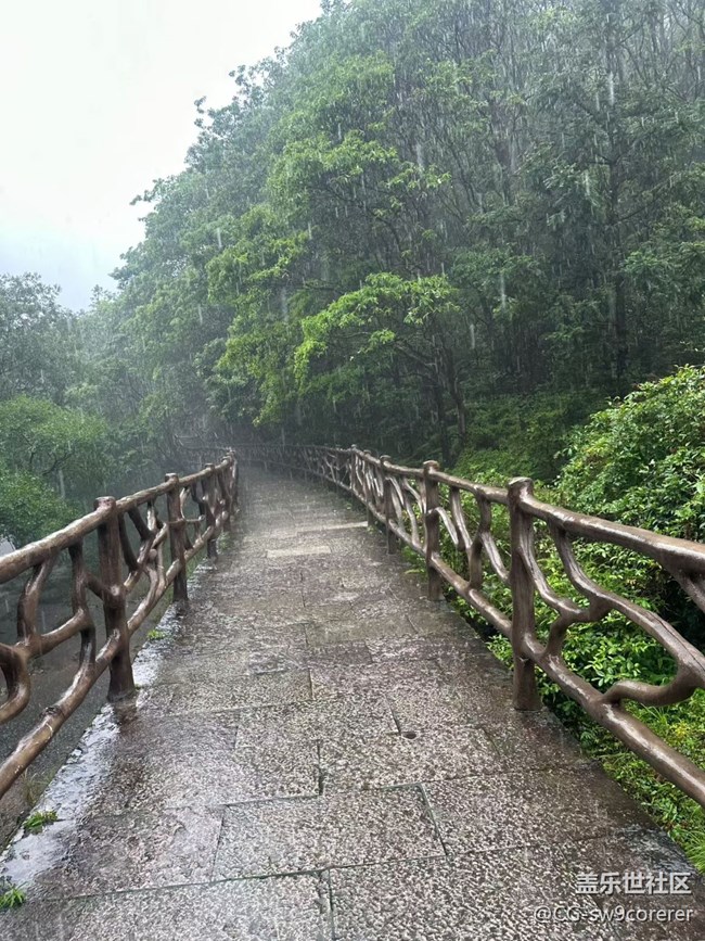 【初夏漫行】去爬山