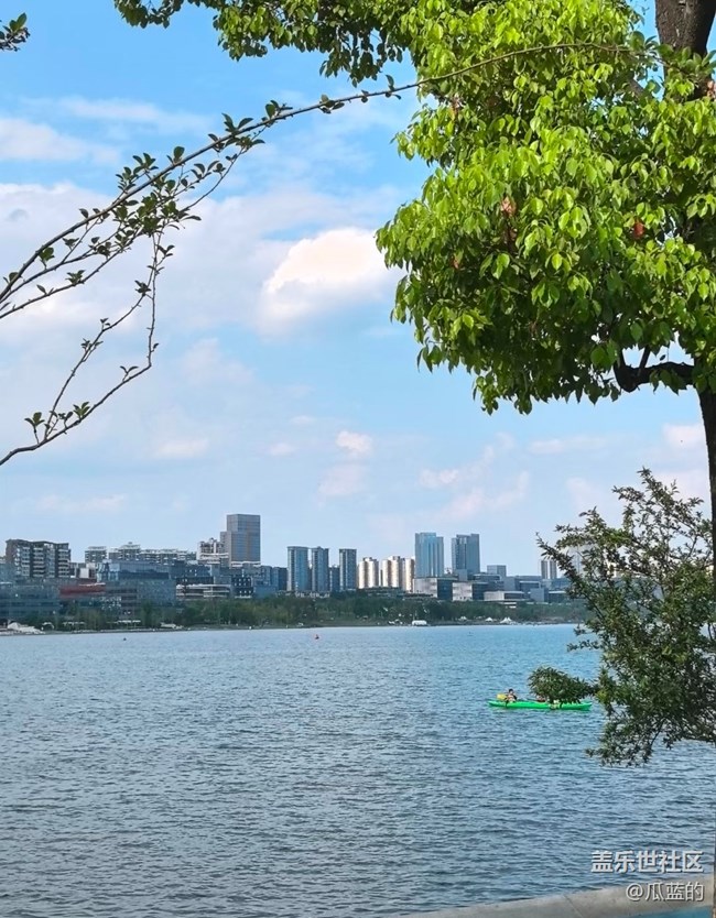 【初夏漫行】湖邊