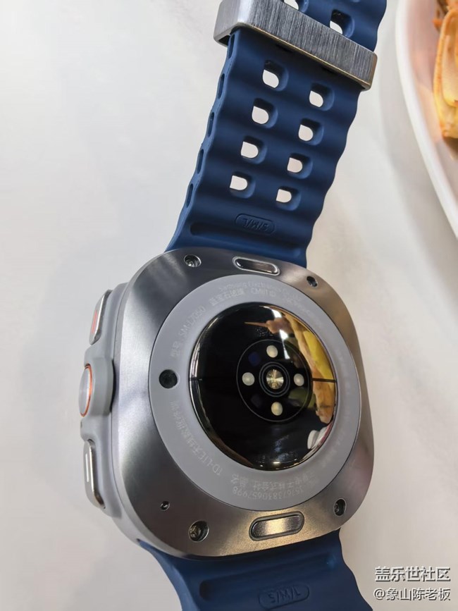 【綠茵逐風，腕間守護】watch 8 賽高