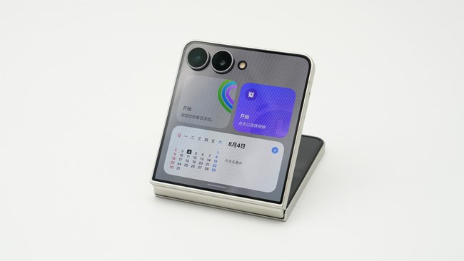 Galaxy Z Fold8 Ultra|Flip8评测:大小折叠,两种形态的折叠新体验 Galaxy Z Fold8 Ultra|Flip8评测:大小折叠,两种形态的折叠新体验