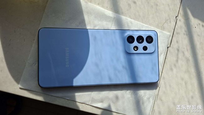 只是我的一部三星A53用我媽的手機(jī)拍的